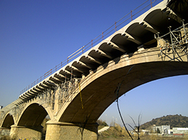 Reparació pont de la carretera BV-5156 sobre el Besós